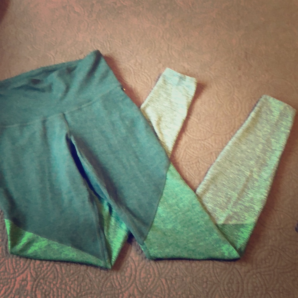 🔥SOLD🔥Super cute Old Navy leggings